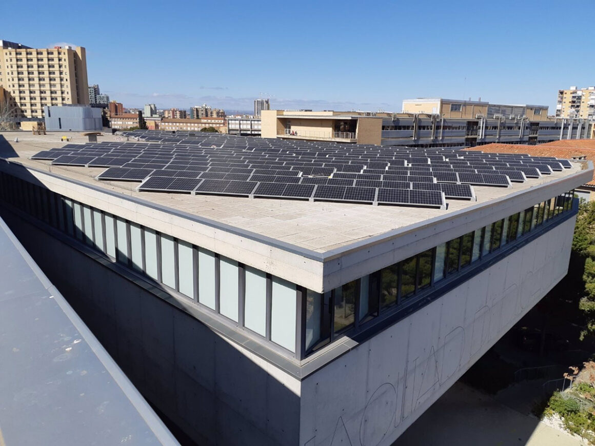 Facultad de Educación de la Universidad de Zaragoza a la que Nexus Energía suministra energía verde. FOTO: Nexus Energía
