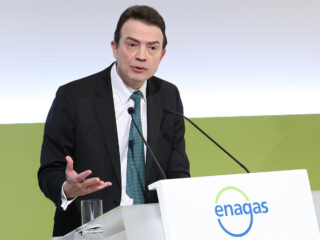 El CEO de Enagás, Arturo Gonzalo, interviene durante la Junta General de Accionistas de Enagás. FOTO: Marta Fernández Jara - Europa Press