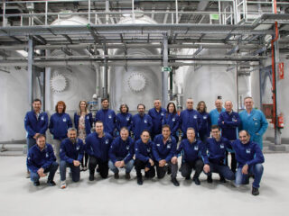 Equipo de Think Blue. Factory de Volkswagen Navarra en las instalaciones de la depuradora de agua de la fábrica. FOTO: Volkswagen Navarra