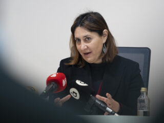 La consellera de Participación, Transparencia, Cooperación y Calidad Democrática, Rosa Pérez Garijo, durante una rueda de prensa. FOTO: Jorge Gil - Europa Press