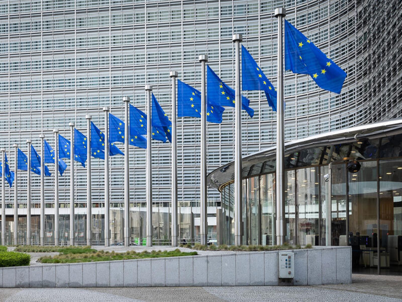 Banderas de la UE en una imagen de archivo. FOTO: JAMES ARTHUR GEKIERE / ZUMA PRESS / CONTACTOPHOTO